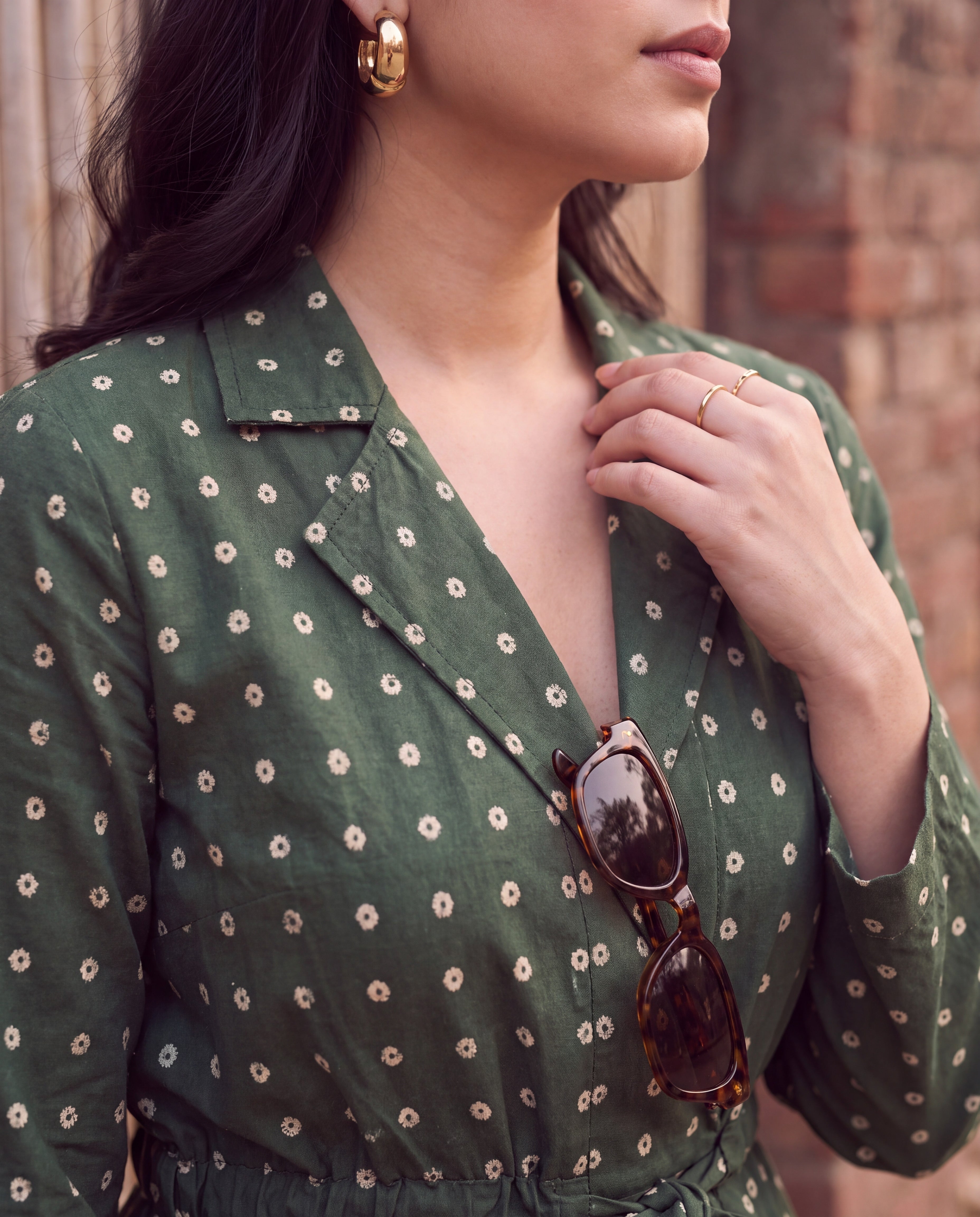Notched lapel collar detail